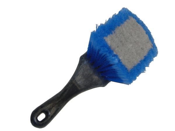 BROSSE SPECIALE JANTES 20 CM